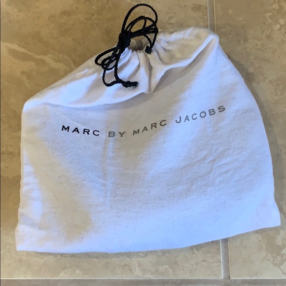 Marc By Marc Jacobs Tan & Gold Crossbody - Picture 7 of 7